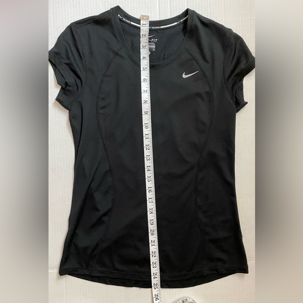Nike Womens Running Shirt Short Sleeve Dri Fit Active Outdoors Small